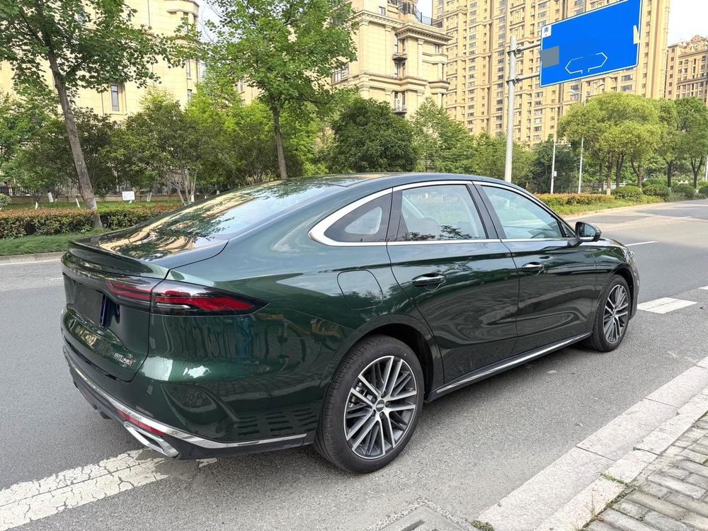 GEELY Emgrand 2025 #6 GEELY Emgrand 2025 car image #6