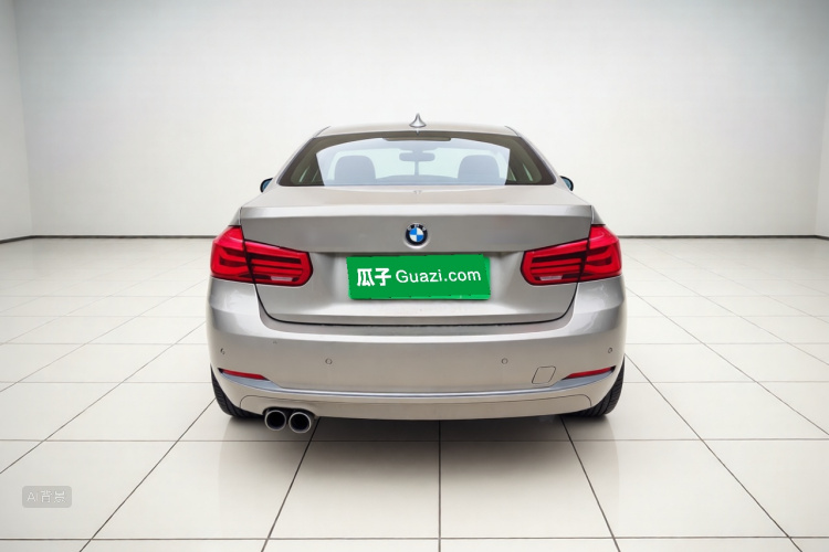 BMW 3 Series 2019 car image #6