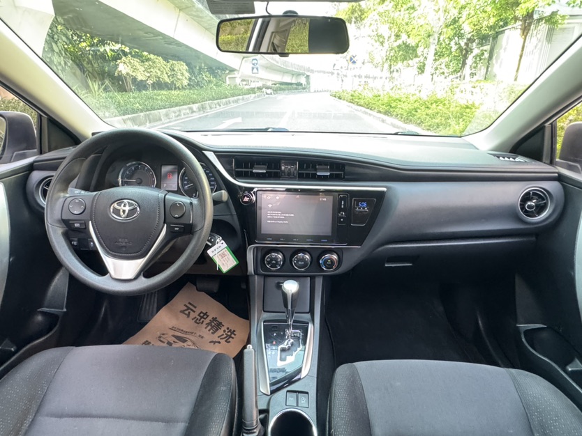 Toyota Corolla 2017 car image #6