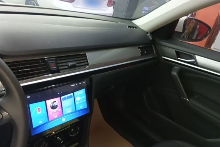 Volkswagen Bora 2017 immagine di auto #10