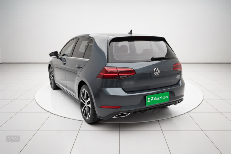 Volkswagen Golf 2019 car image #5