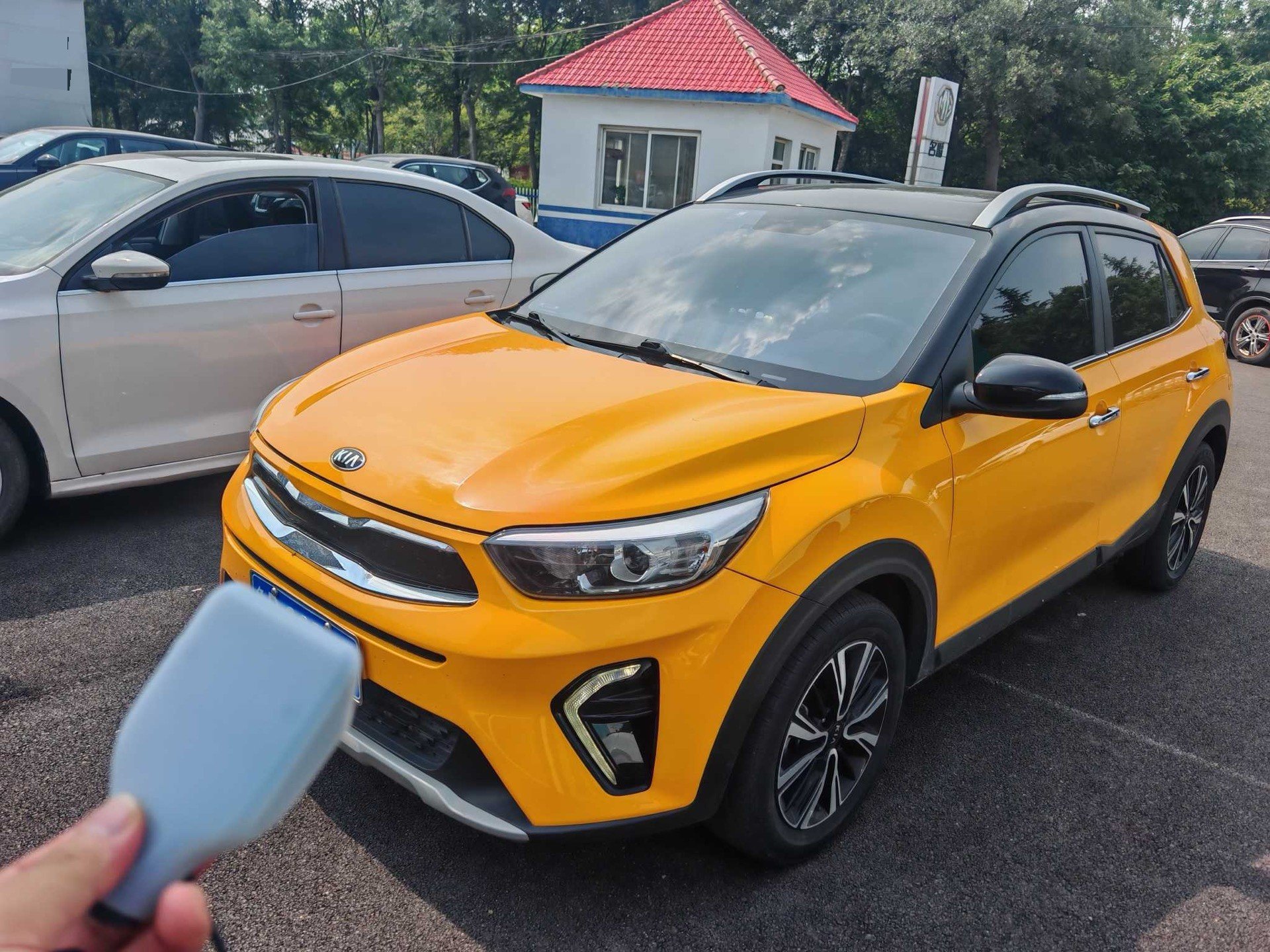 Kia KX1 2018 car image 