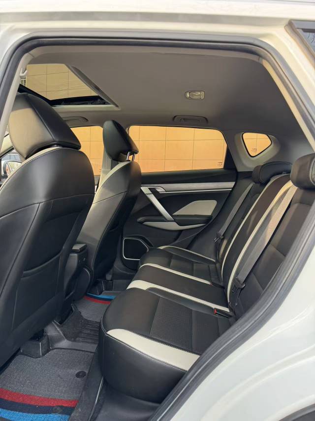 GEELY Coolray 2021 immagine di auto #8