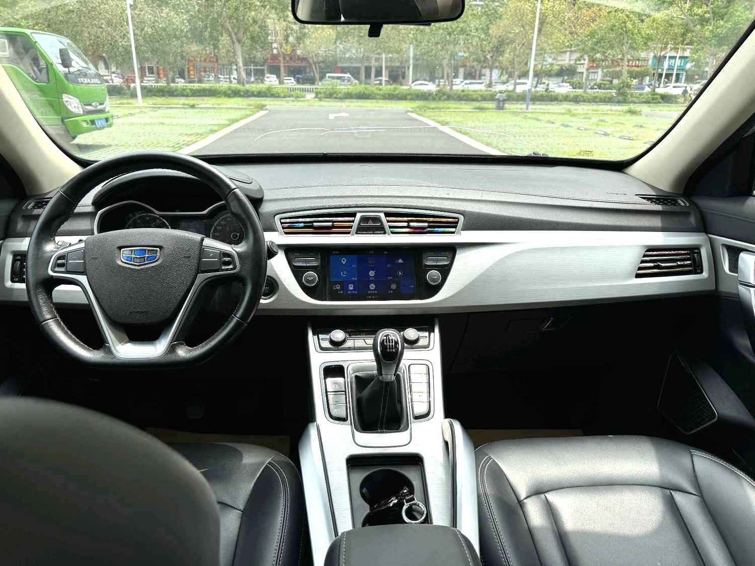 GEELY Boyue 2017 car image #6