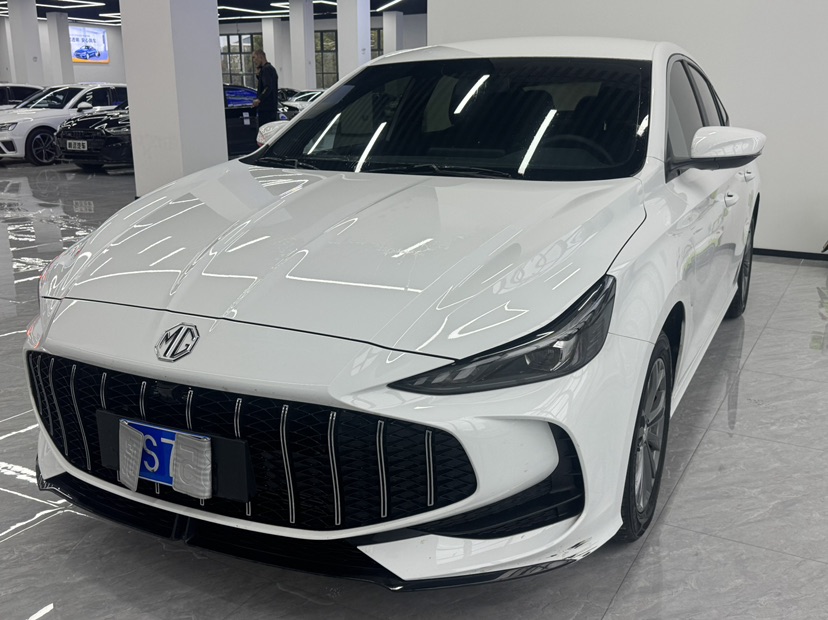 MG 5 2025 car image #2