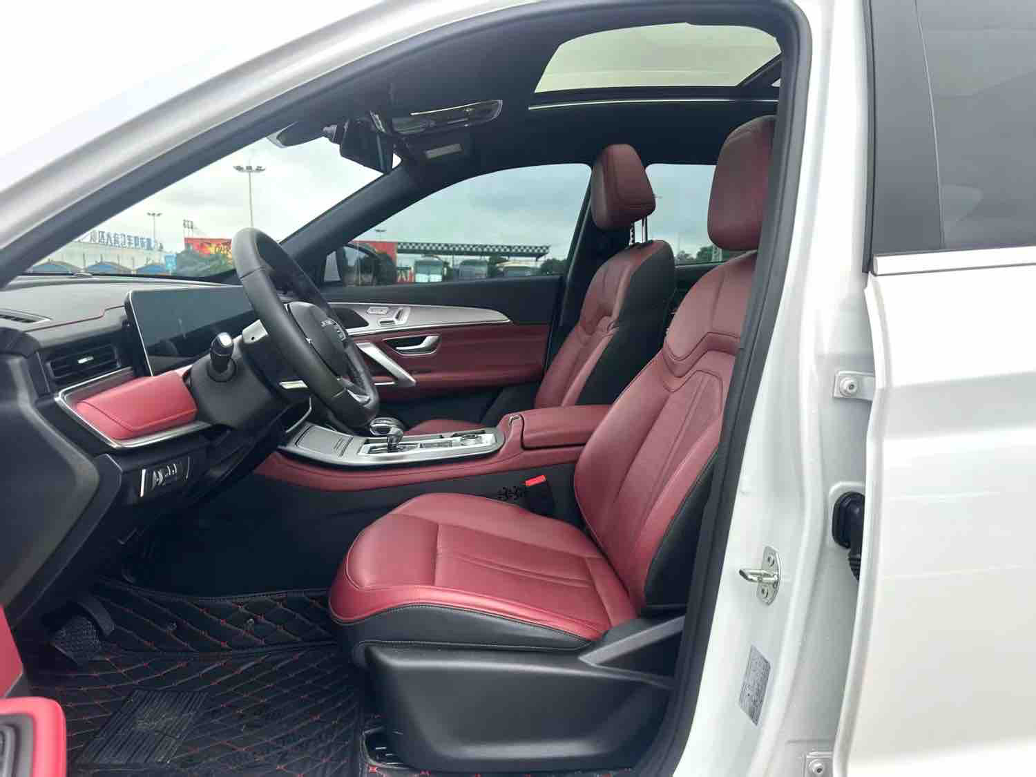 Jetour X70 PLUS 2025 car image #4