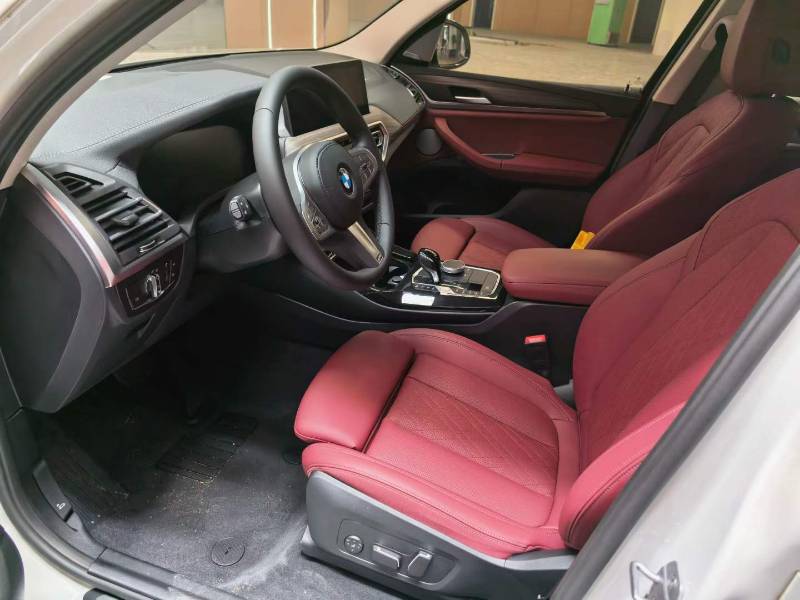 BMW X3 2026 #3 BMW X3 2026 car image #3