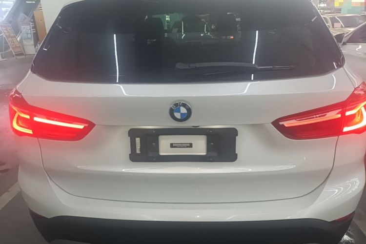 BMW X1 2019 #6 BMW X1 2019 car image #6