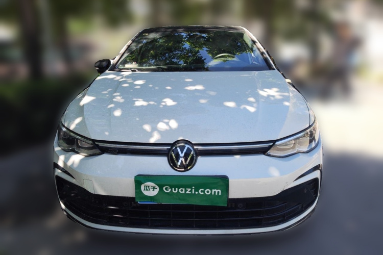 Volkswagen Golf 2025 car image #3