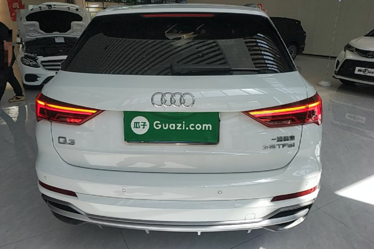 Audi Q3 2021 car image #6