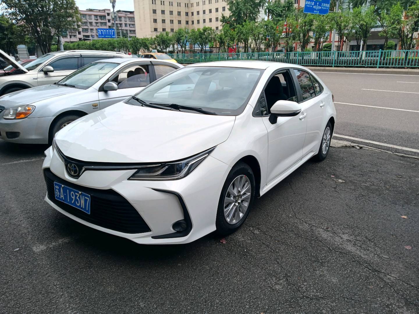 Toyota Corolla 2023 car image 