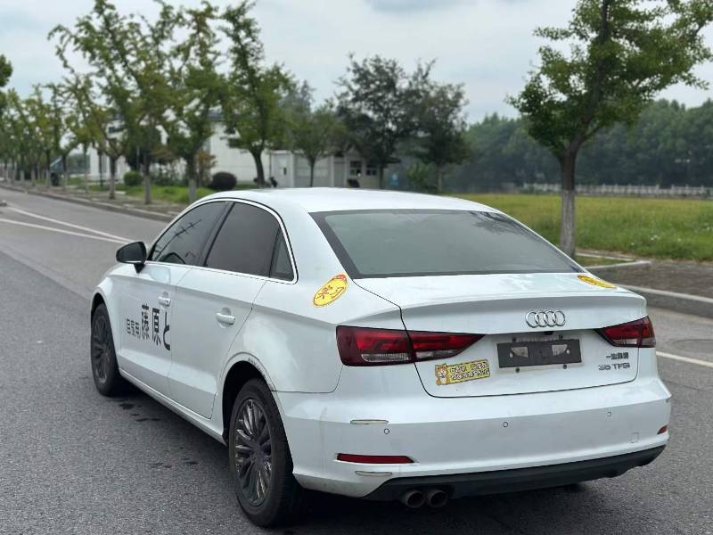 Audi A3 2016 car image #7