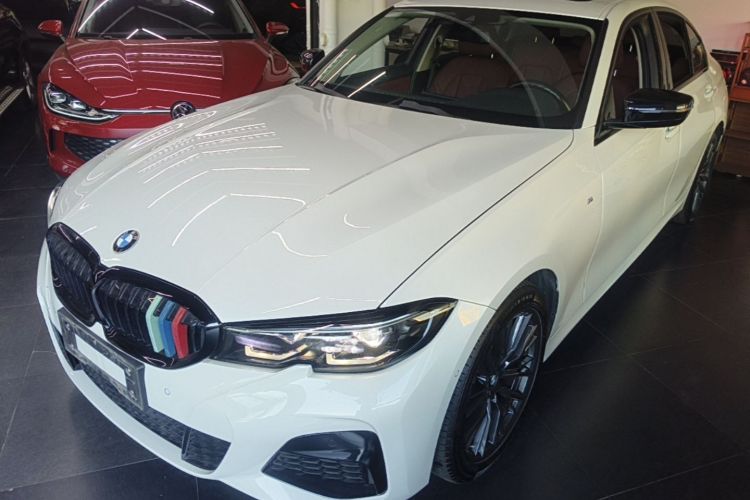 BMW 3 Series 2022 car image #2