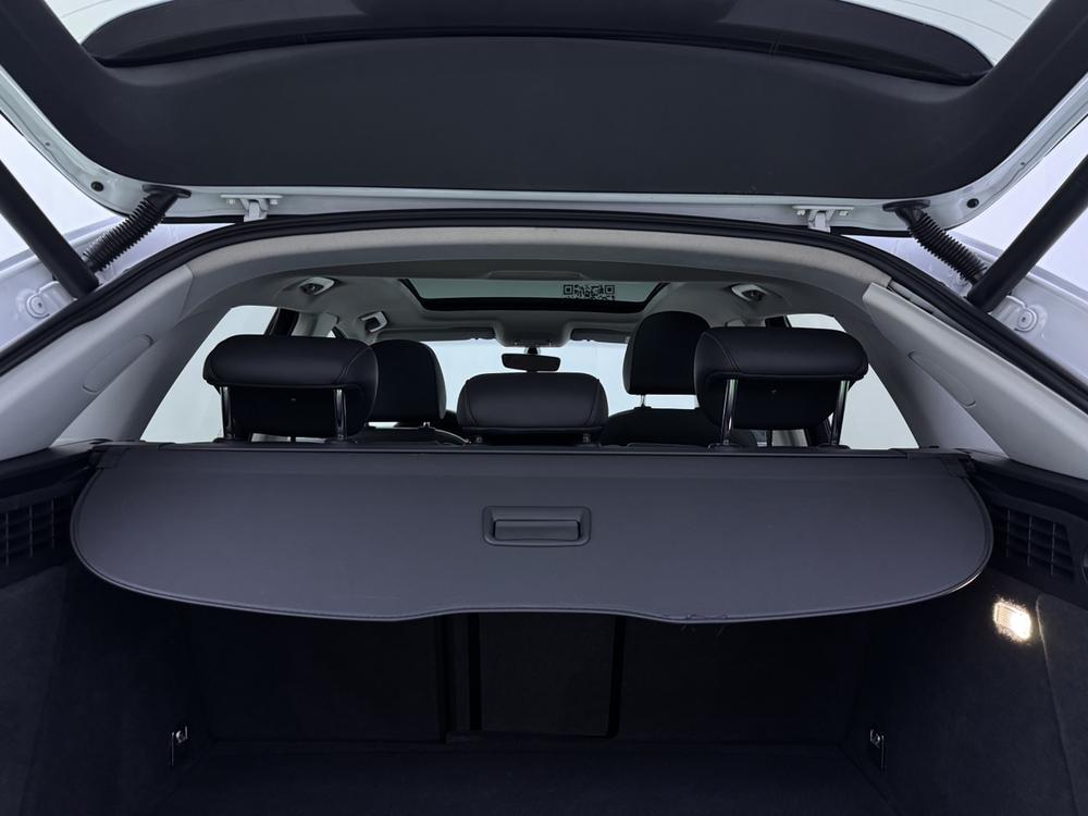 Audi Q3 2016 car image #10