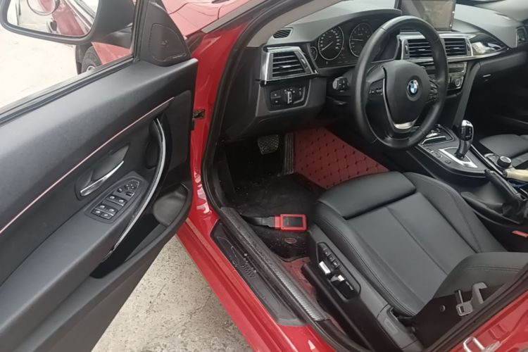 BMW 3 Series GT 2018 #16 BMW 3 Series GT 2018 car image #16