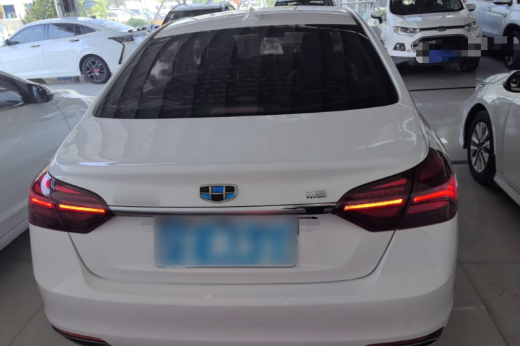 GEELY Emgrand 2019 imagen de coche #6