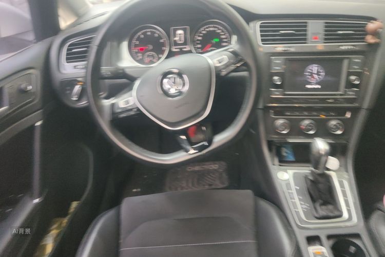Volkswagen Golf 2018 car image #12