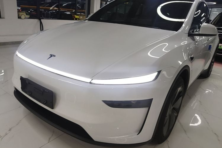 Tesla Model Y 2026 #2 Tesla Model Y 2026 car image #2