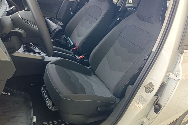 Volkswagen Polo 2023 car image #17