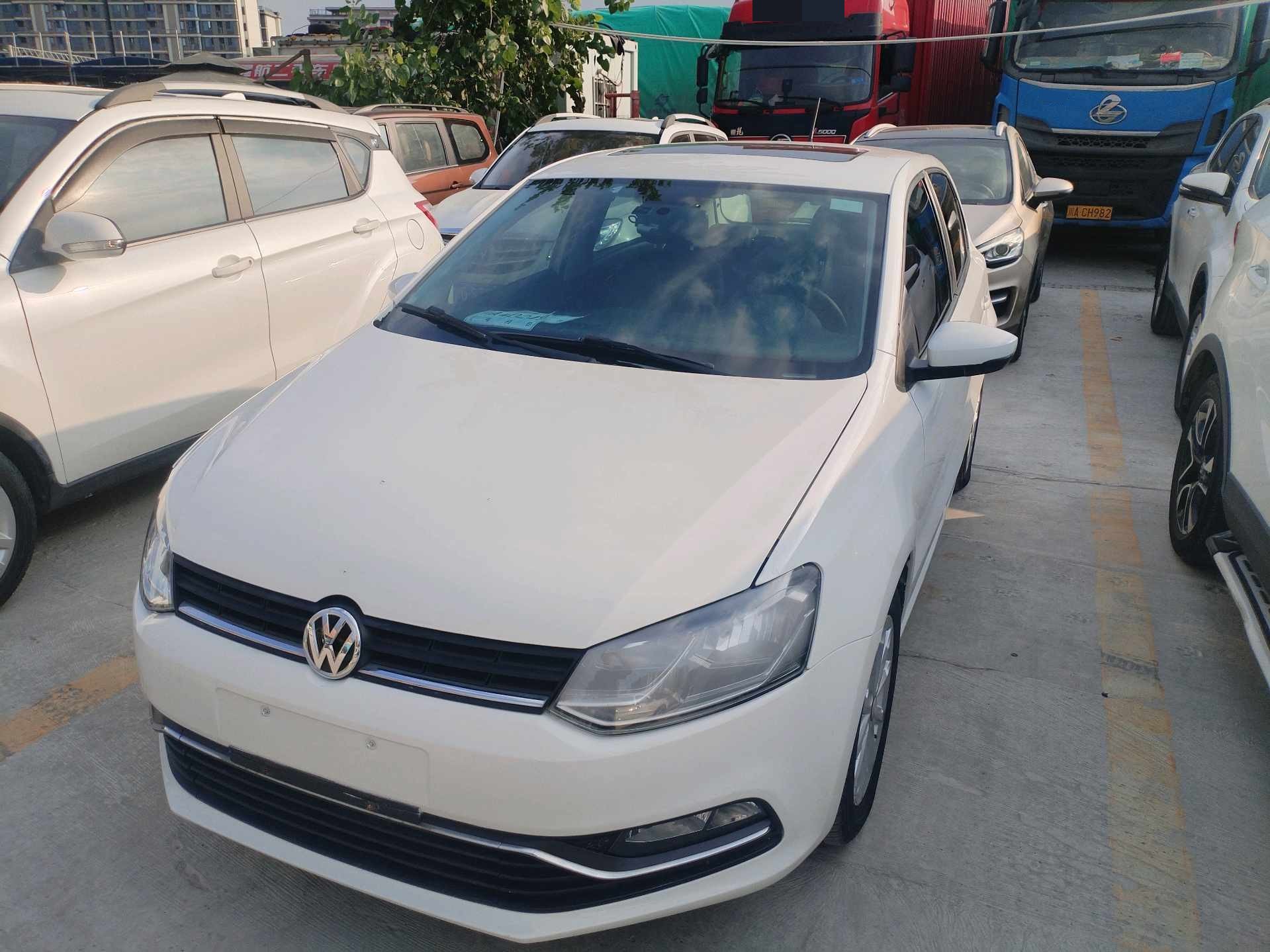 Volkswagen Polo 2016 Volkswagen Polo 2016 car image