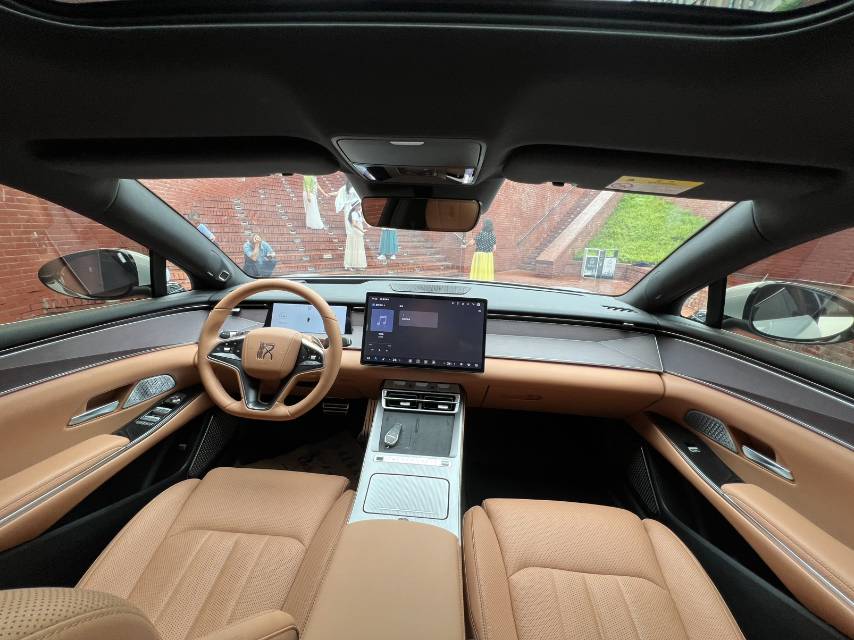 BYD HanL 2025 car image #9