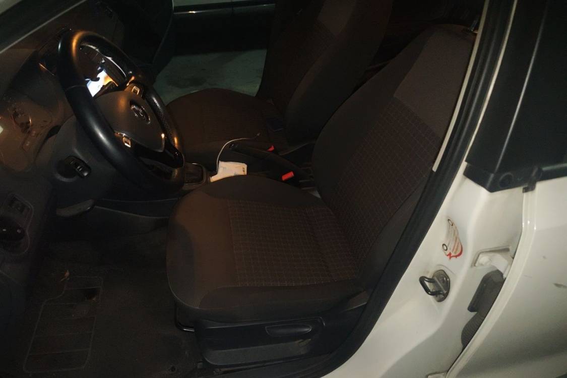 Volkswagen Polo 2016 car image #18