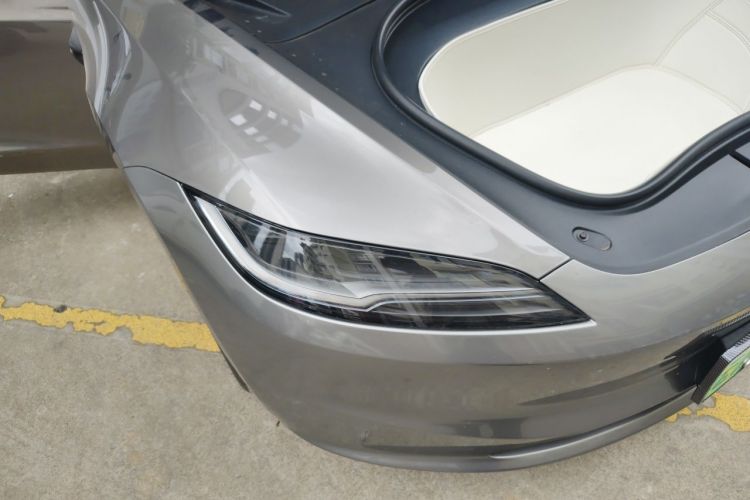Tesla Model 3 2023 car image #8
