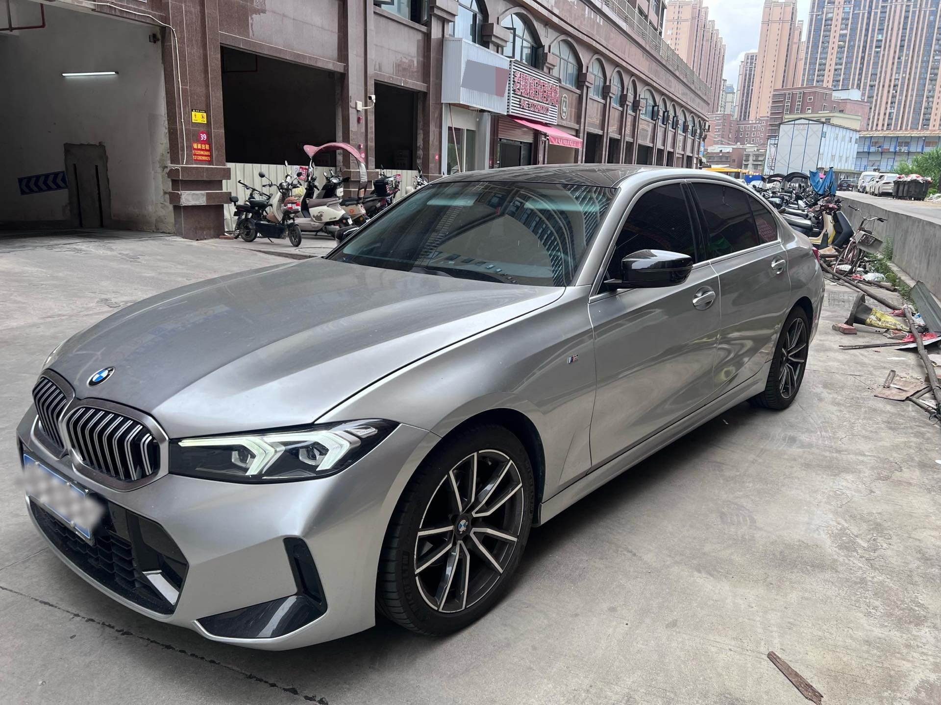 BMW 3 Series 2024 car image 