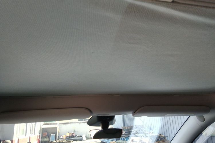 Tesla Model Y 2024 car image #16