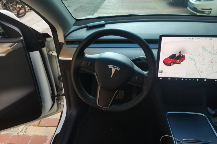 Tesla Model Y 2021 #12 Tesla Model Y 2021 car image #12