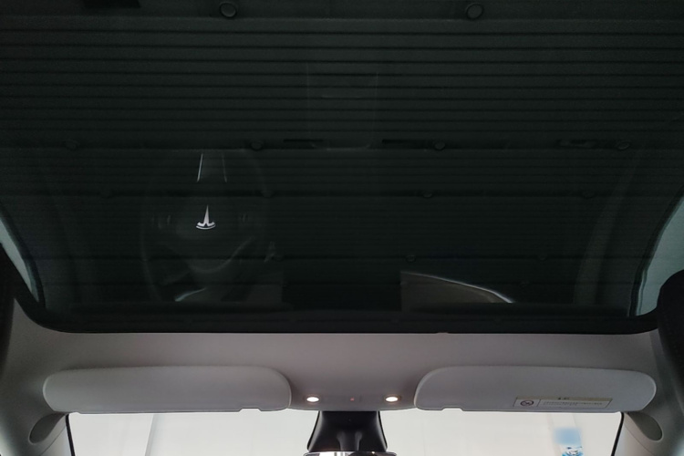 Tesla Model Y 2021 #18 Tesla Model Y 2021 immagine di auto #18