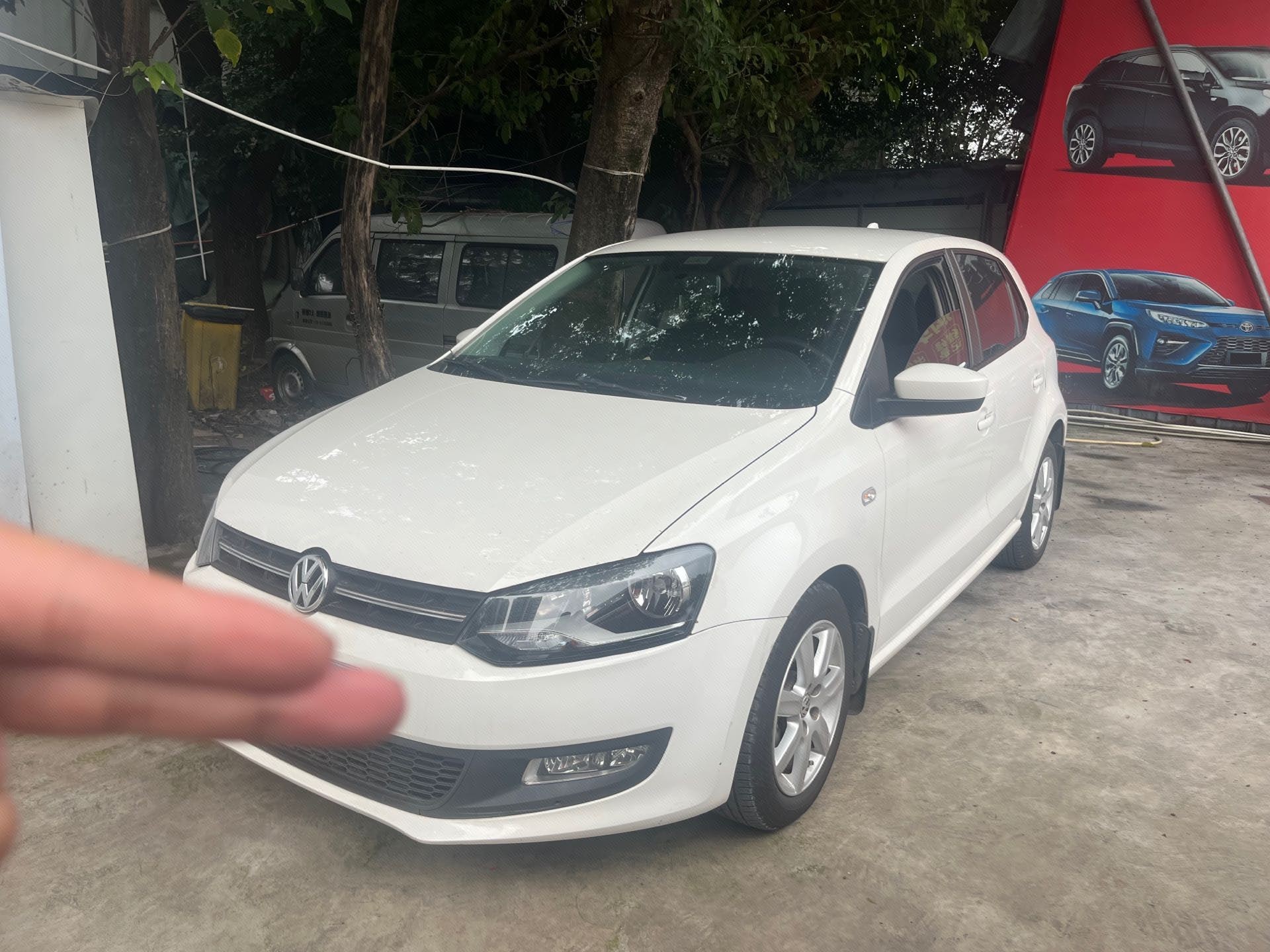 Volkswagen Polo 2013 Volkswagen Polo 2013 صورة سيارة