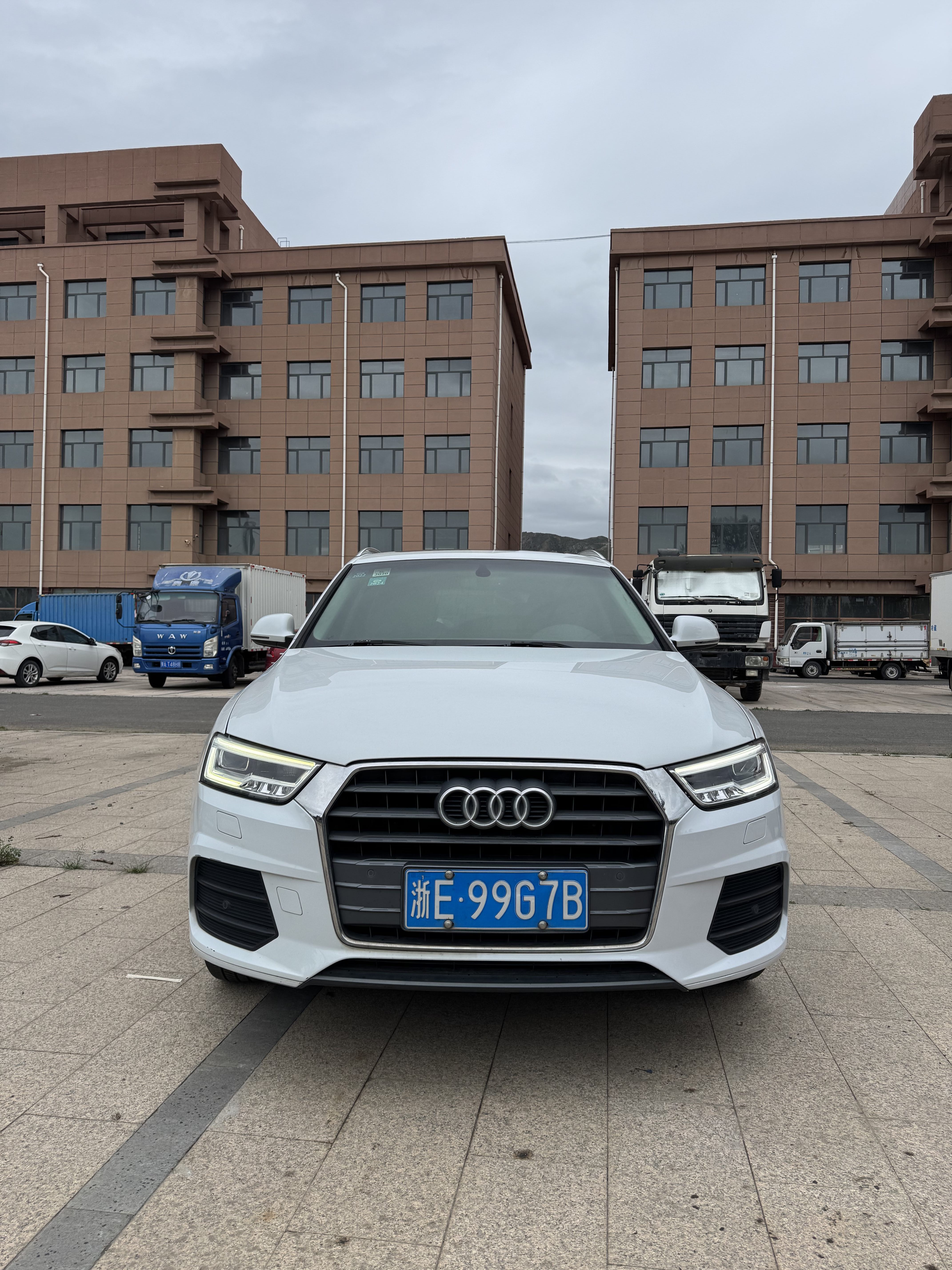 Audi Q3 2018 Audi Q3 2018 car image