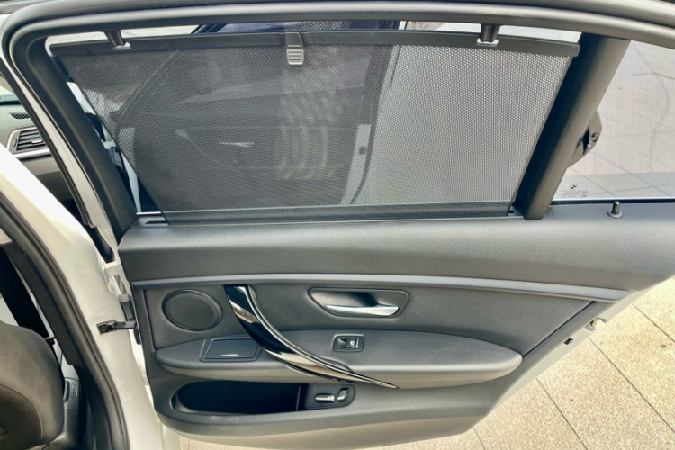 BMW 3 Series 2017 #23 BMW 3 Series 2017 car image #23