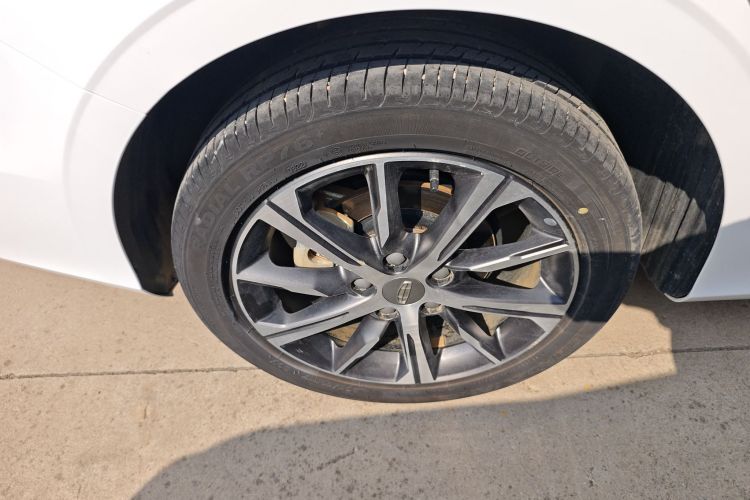 GEELY Emgrand 2022 изображение автомобиля #4