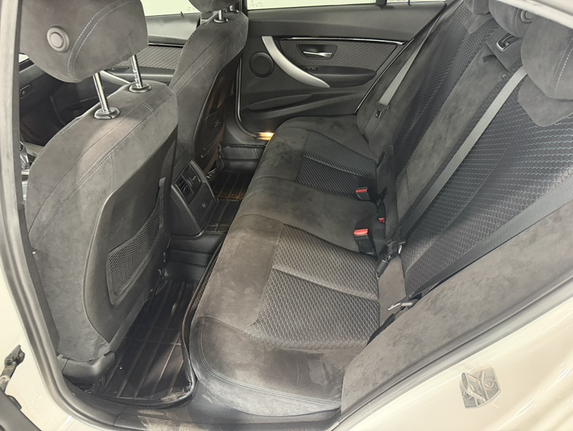 BMW 3 Series 2017 #4 BMW 3 Series 2017 car image #4