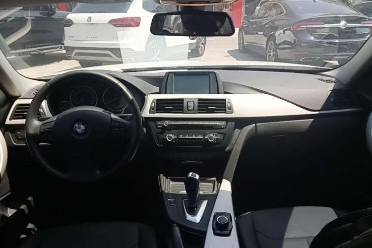 BMW 3 Series 2015 #10 BMW 3 Series 2015 car image #10