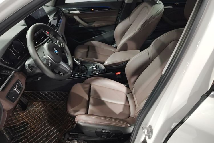 BMW X1 2020 imagen de coche #19