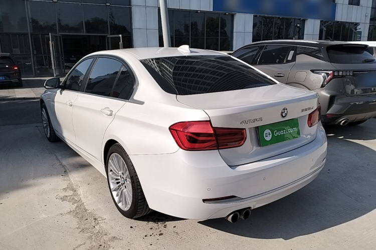 BMW 3 Series 2018 car image #5