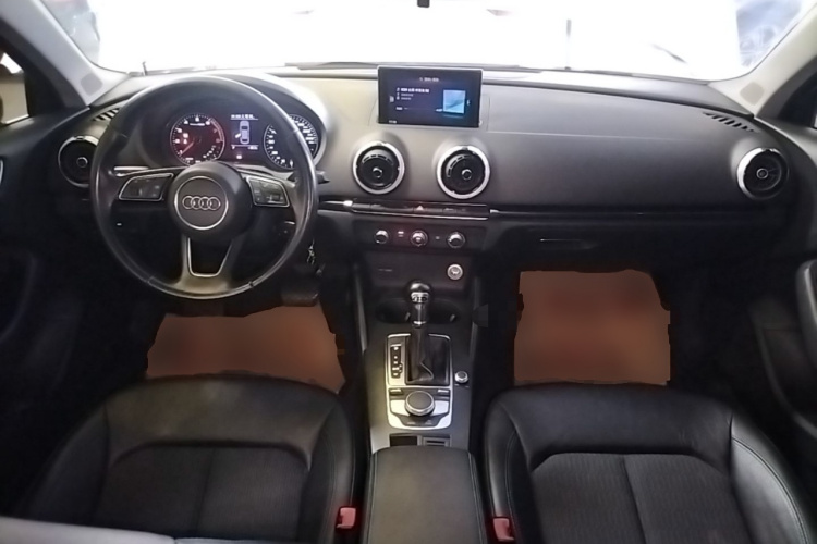 Audi A3 2018 immagine di auto #10