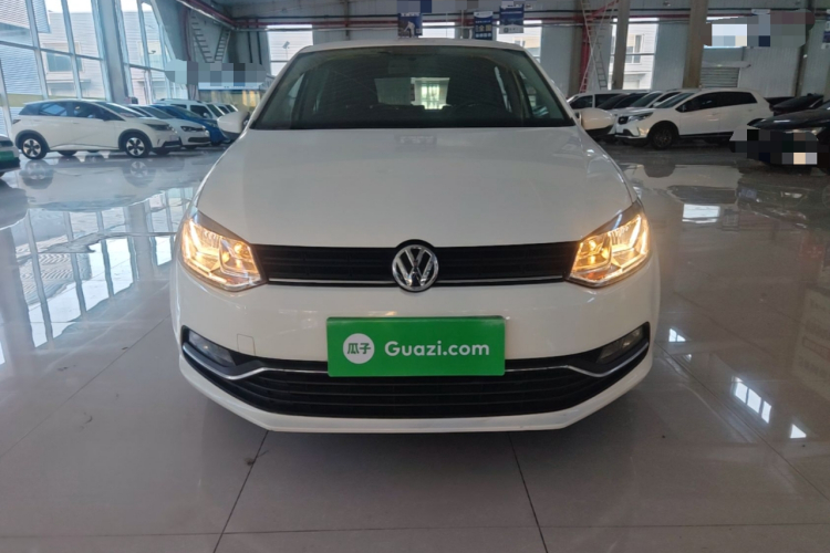 Volkswagen Polo 2017 car image #3