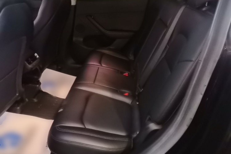 Tesla Model Y 2022 #13 Tesla Model Y 2022 car image #13