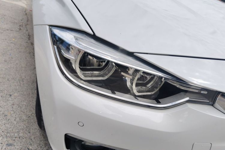 BMW 3 Series 2017 #8 BMW 3 Series 2017 car image #8