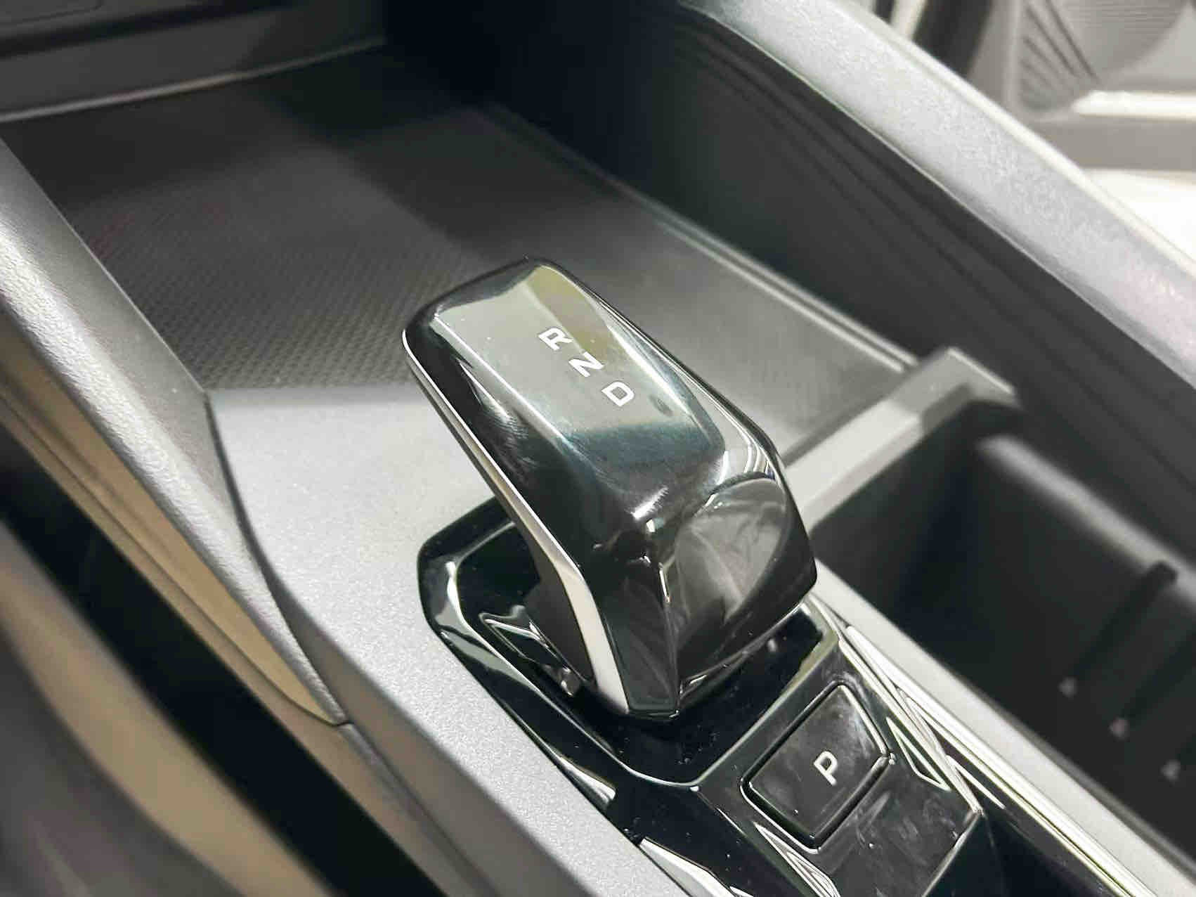 GEELY Binray 2026 #11 GEELY Binray 2026 immagine di auto #11
