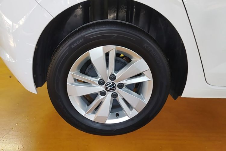 Volkswagen Polo 2021 صورة سيارة #10