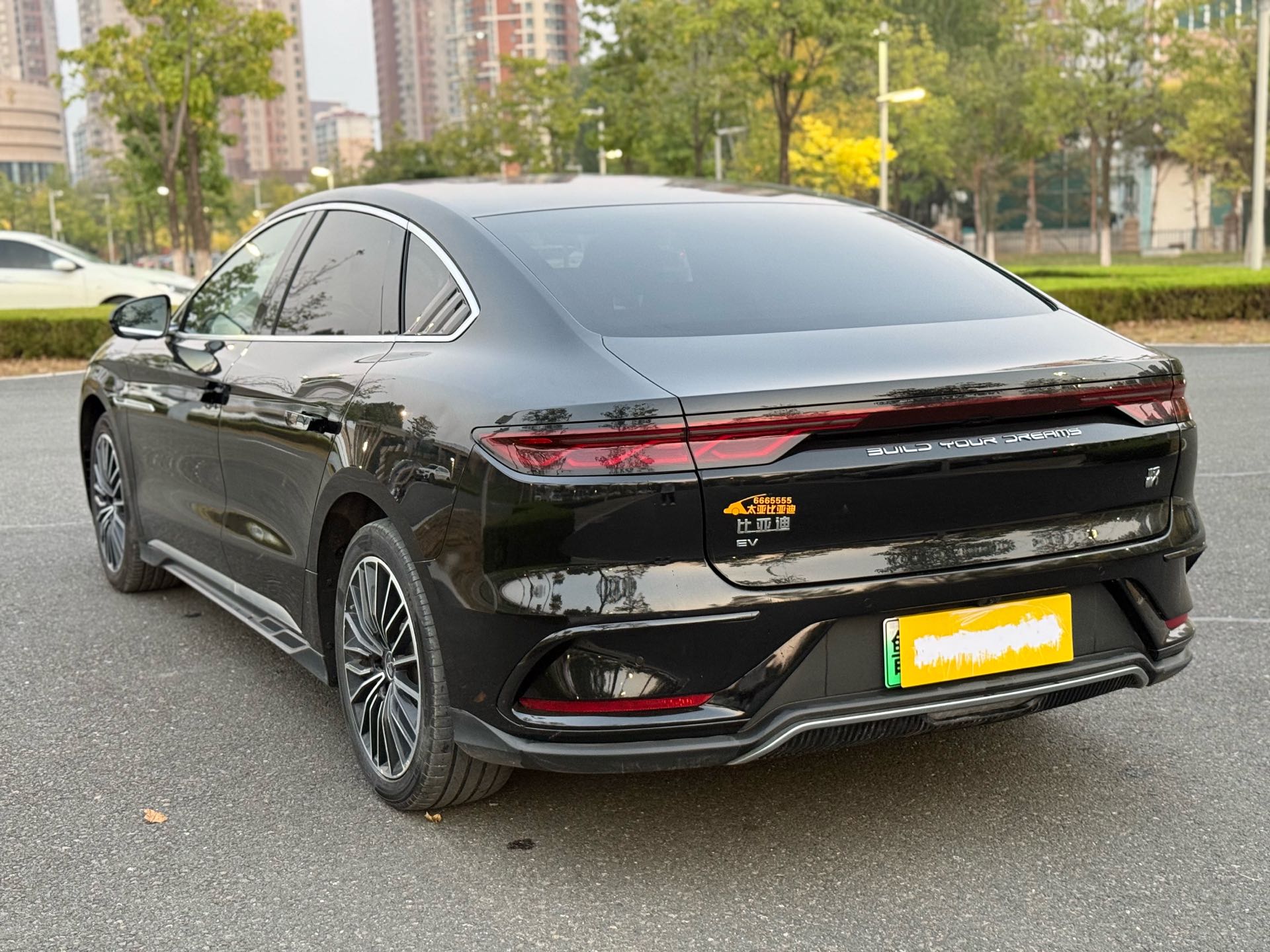 BYD Han 2023 car image #4