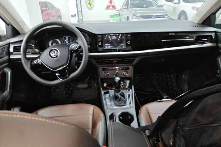 Volkswagen Lavida 2019 #11 Volkswagen Lavida 2019 car image #11