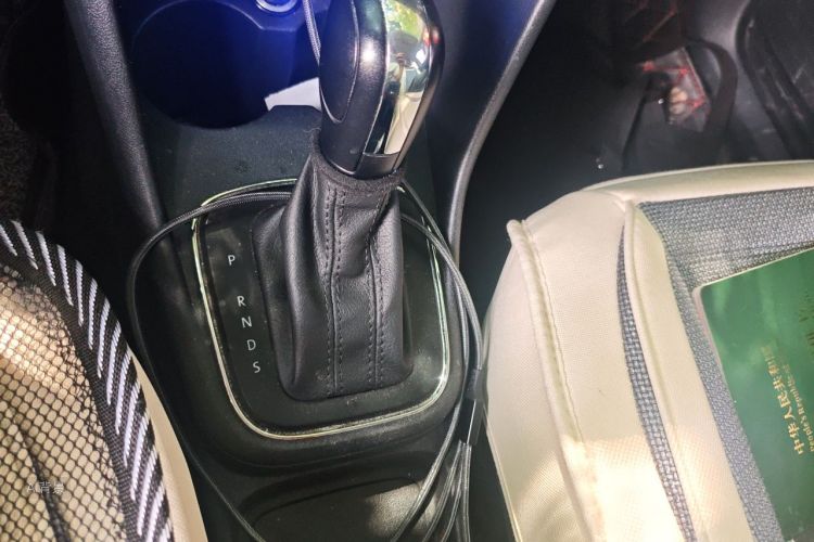 Volkswagen Polo 2018 car image #16