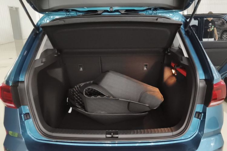 Volkswagen Tharu 2019 car image #20