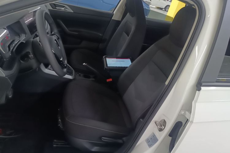 Volkswagen Polo 2021 car image #15